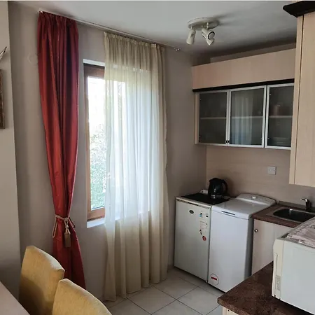 Fancy In Chateau Nessebar Complex With A Sea View , Only 100m From The Apartmán Sveti Vlas
